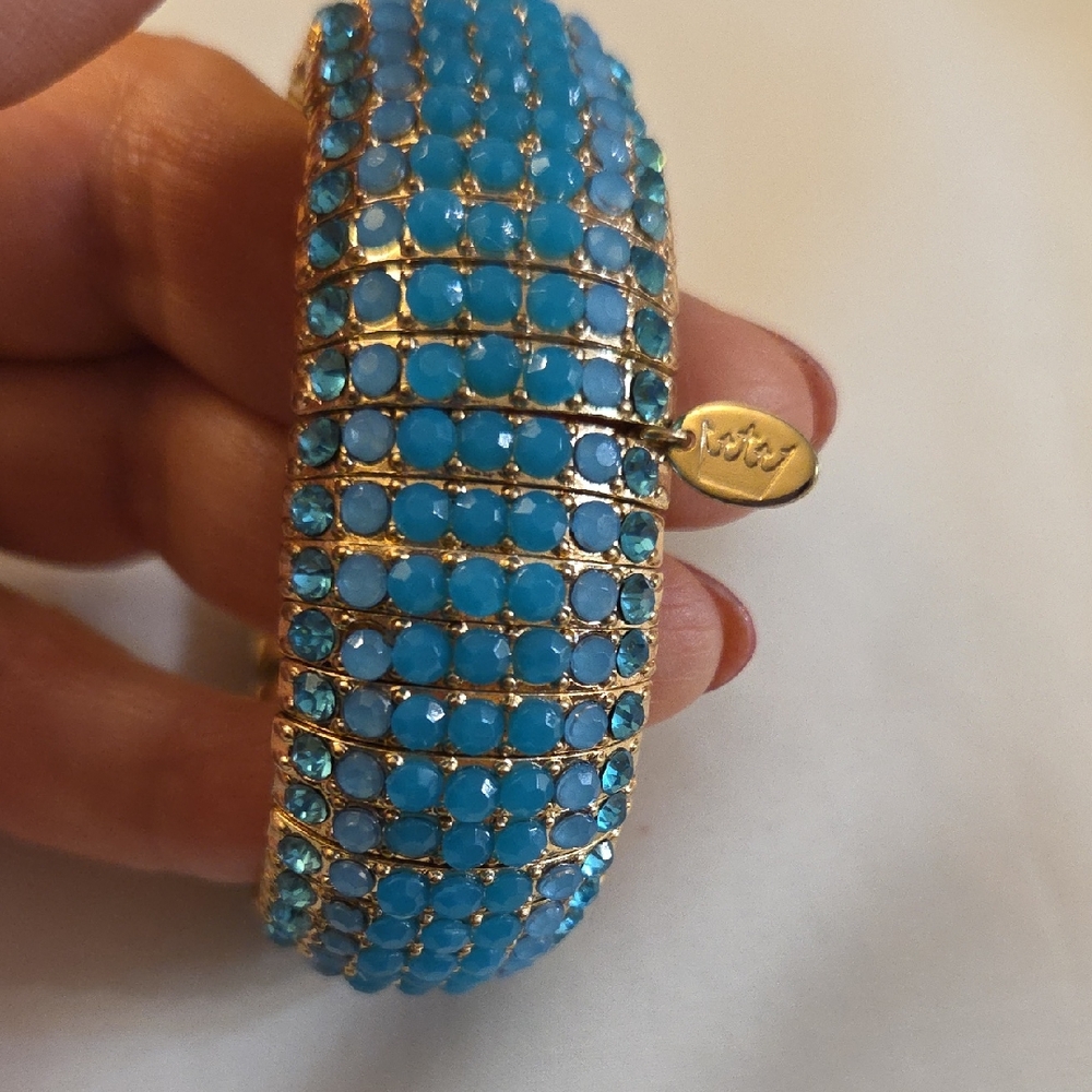 Dazzling Turquoise and Gold Bracelet
